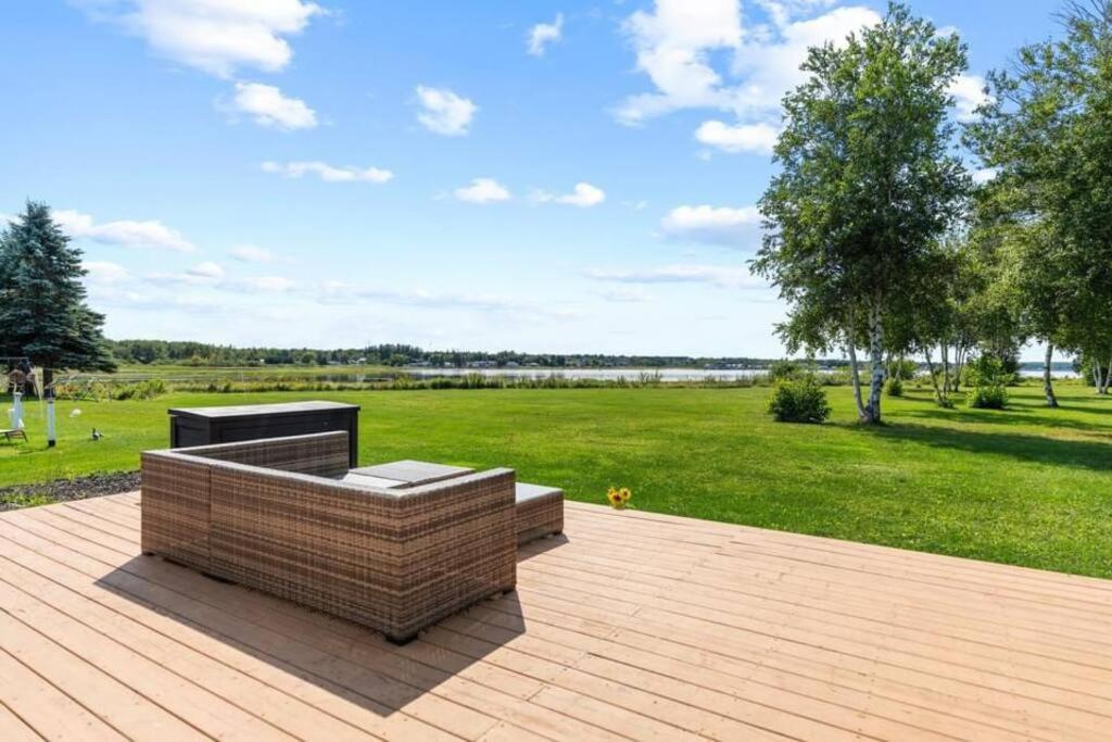 Waterfront Cottage "The Dream" With Private Hot Tub Shediac Exterior photo
